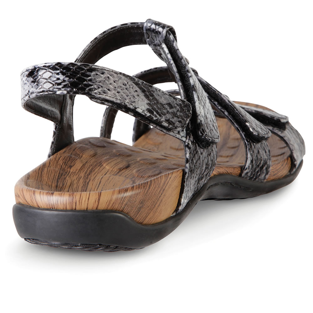 The Lady s Plantar Fasciitis Strap Sandals Hammacher Schlemmer