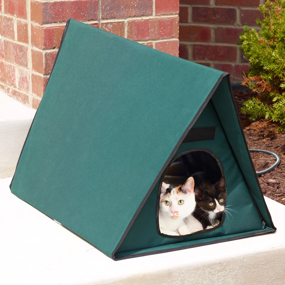 The Only MultipleCat Outdoor Heated Shelter Hammacher Schlemmer