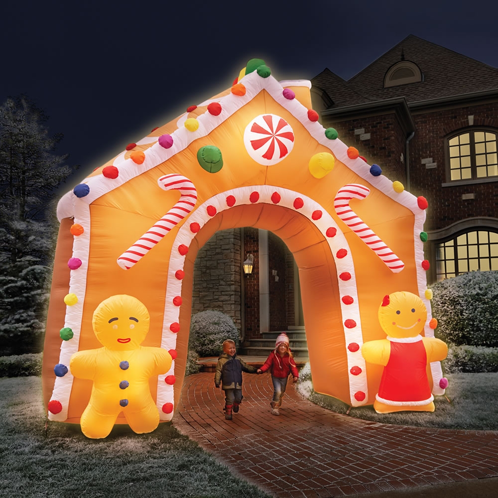 The 15 Foot Illuminated Gingerbread House - Hammacher Schlemmer