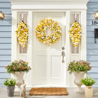 The Cordless Prelit Spring Tulip Trim