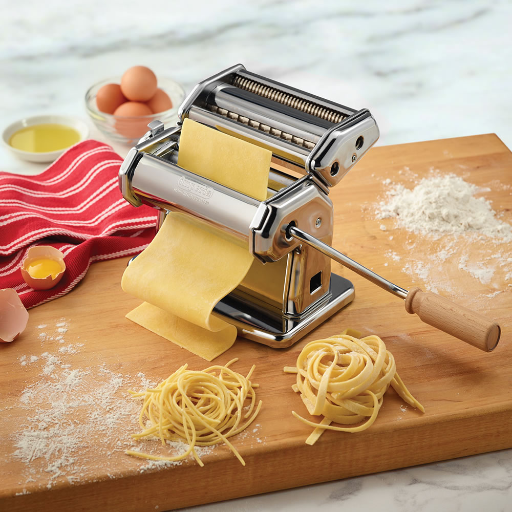 Assimileren Prestige Pretentieloos Classic Italian Pasta Machine - Hammacher Schlemmer