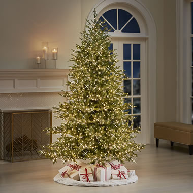 The 7 1/2' Select Your Ambiance 2,500 Light Tree