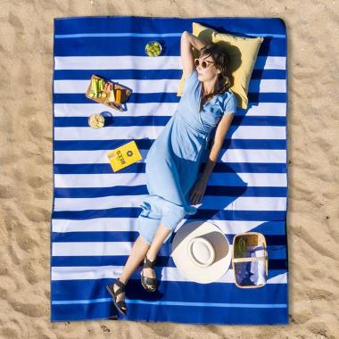 The Four Person Sandless Beach Mat ( Navy Stripe)