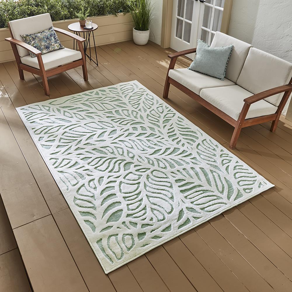 Large Indoor/Outdoor Plush Area Rug