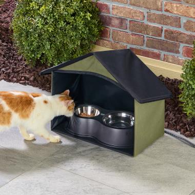 The Outdoor Cat's Covered Dining Room