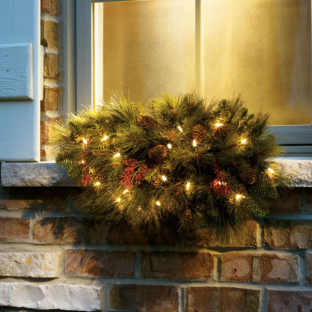 The Professional Decorator's Holiday Lighted Window Sill Spray Trim ...
