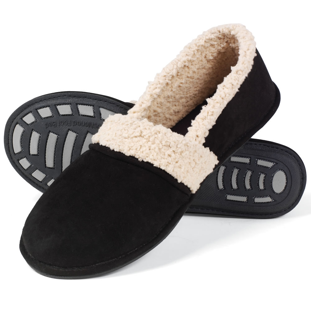 The Heat Storing Slippers (Mens)   Hammacher Schlemmer 