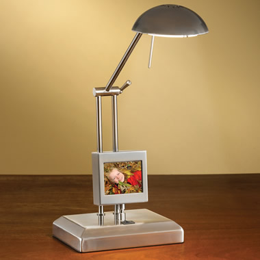 The Digital Photo Frame Lamp