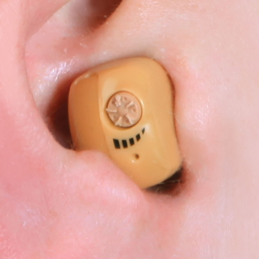 Additional Amplifier For The Voice Amplifying Digital Earpiece