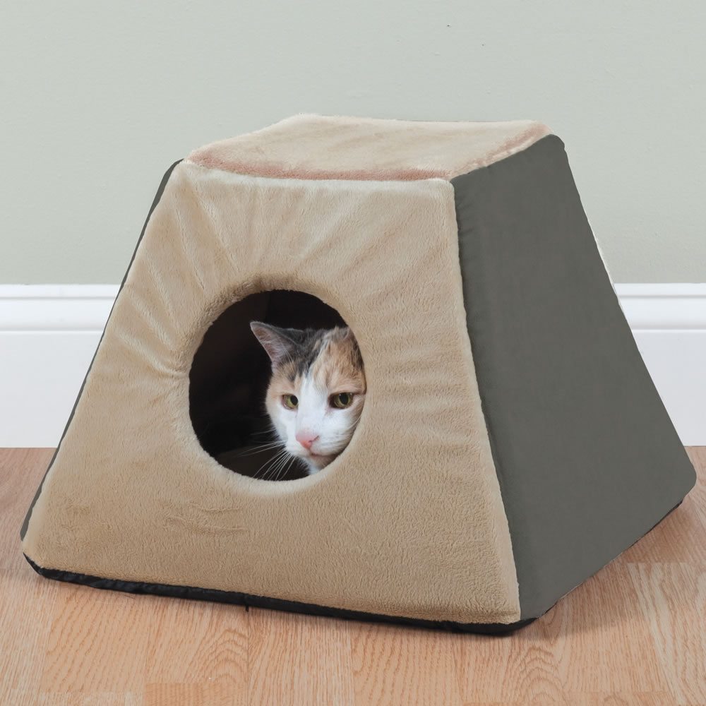 enclosed cat bed