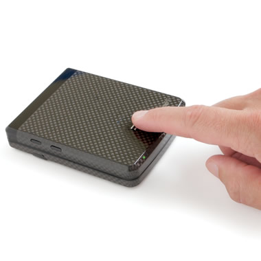 iWallet – Smart Wallet With Bluetooth and Fingerprint Reader