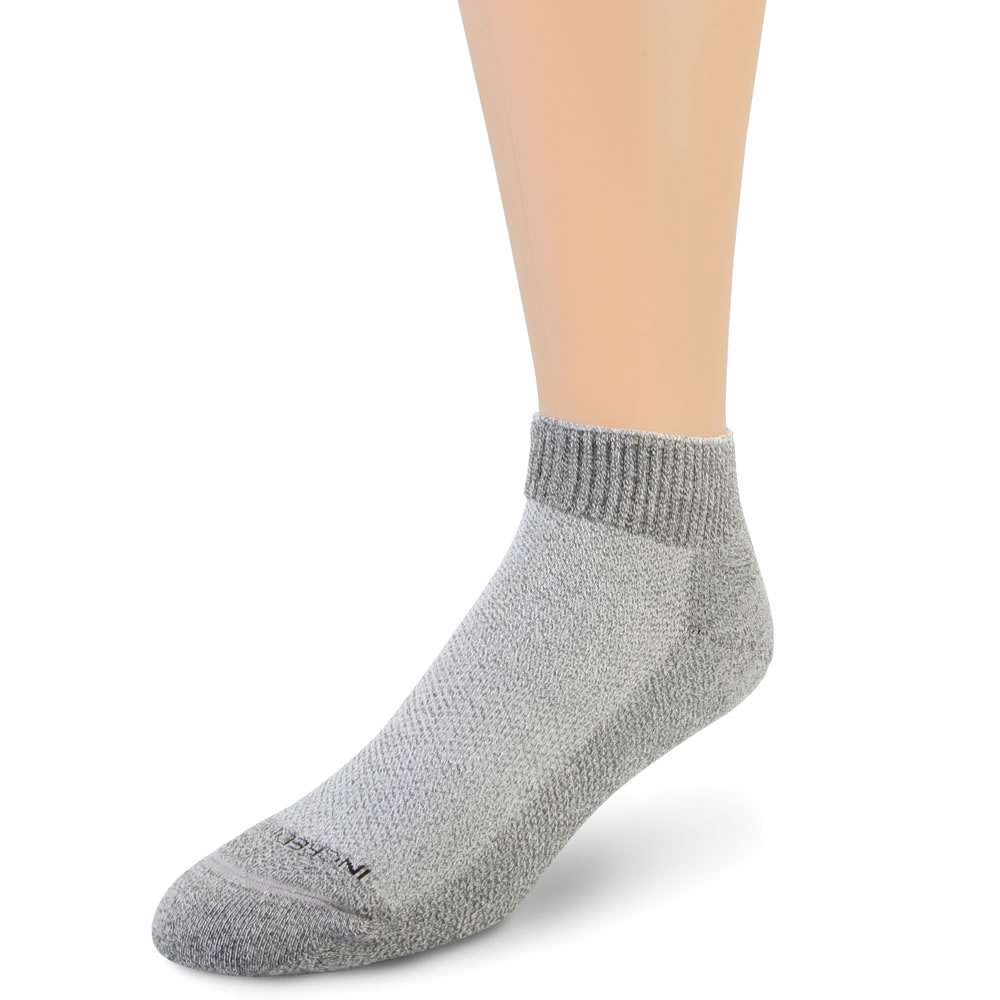 The Circulation Enhancing Diabetic Ankle Socks - Hammacher Schlemmer