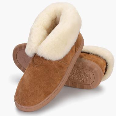 Androscoggin Sheepskin Slippers for Men and Women - Hammacher