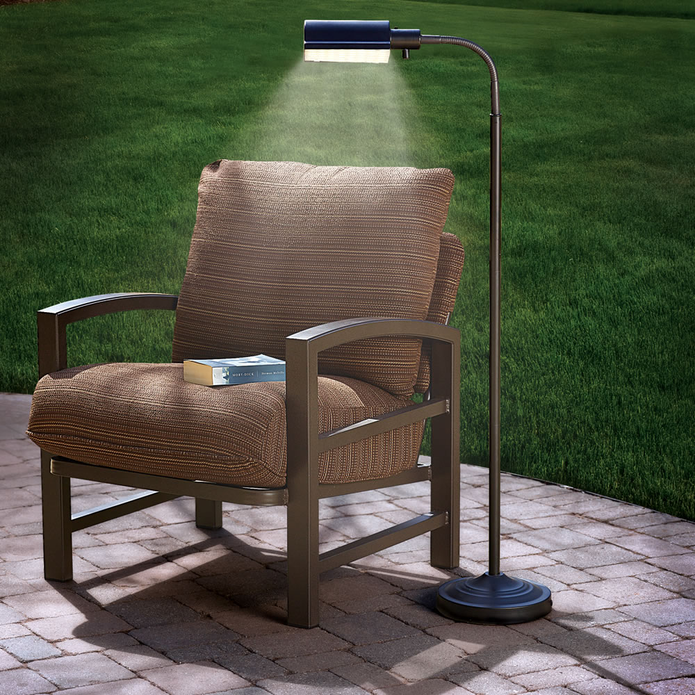 The Cordless Outdoor Reading Lamp 