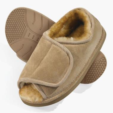 Androscoggin Sheepskin Slippers for Men and Women - Hammacher Schlemmer