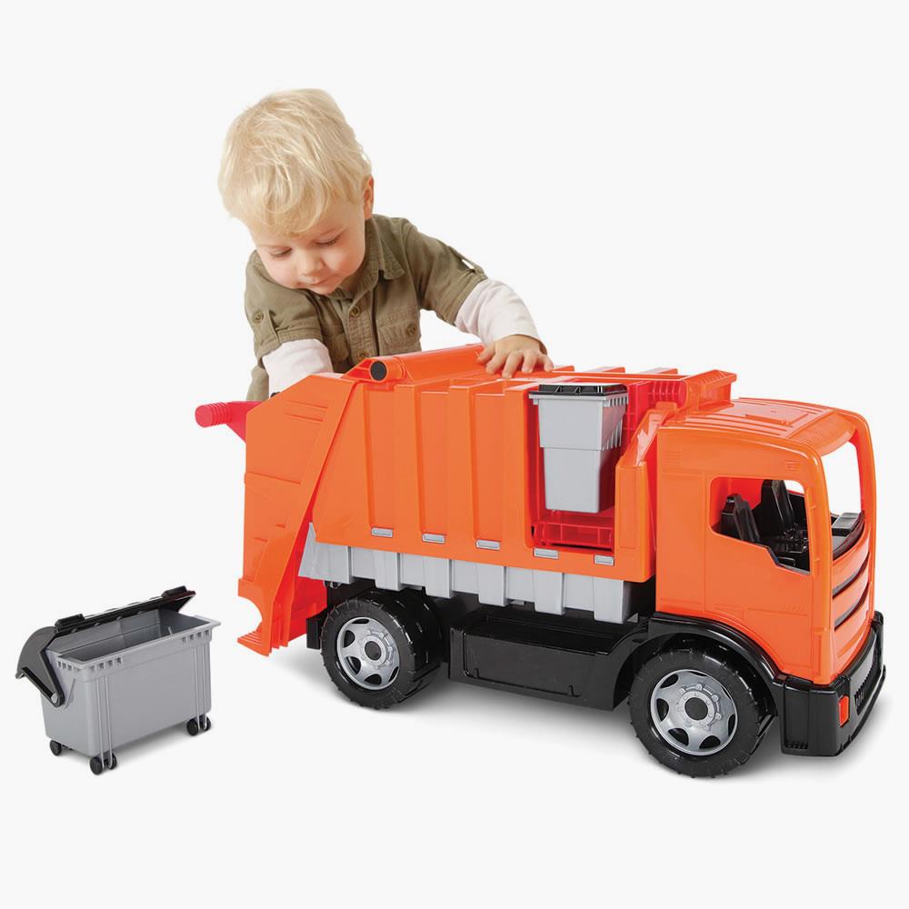 Compacting Garbage Truck