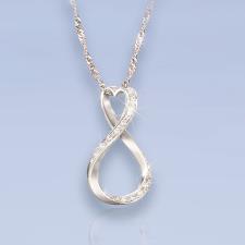 The Daughter's 'I Love You Forever' Pendant