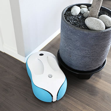 The Robotic Wet/Dry Mop - Hammacher Schlemmer