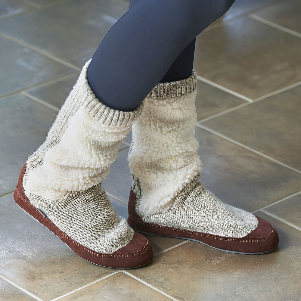 The Astronaut's Slipper Socks (Women's) - Hammacher Schlemmer
