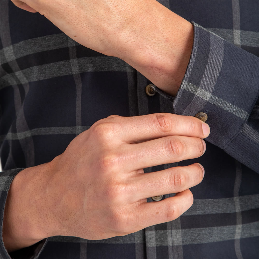 The Superior Comfort Advanced Flannel Shirt - Hammacher Schlemmer