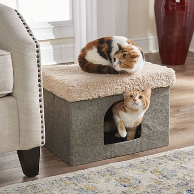 The Cat's Self Warming Bunkhouse