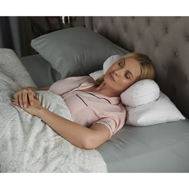 The Neck and Spine Aligning Pillow - Hammacher Schlemmer