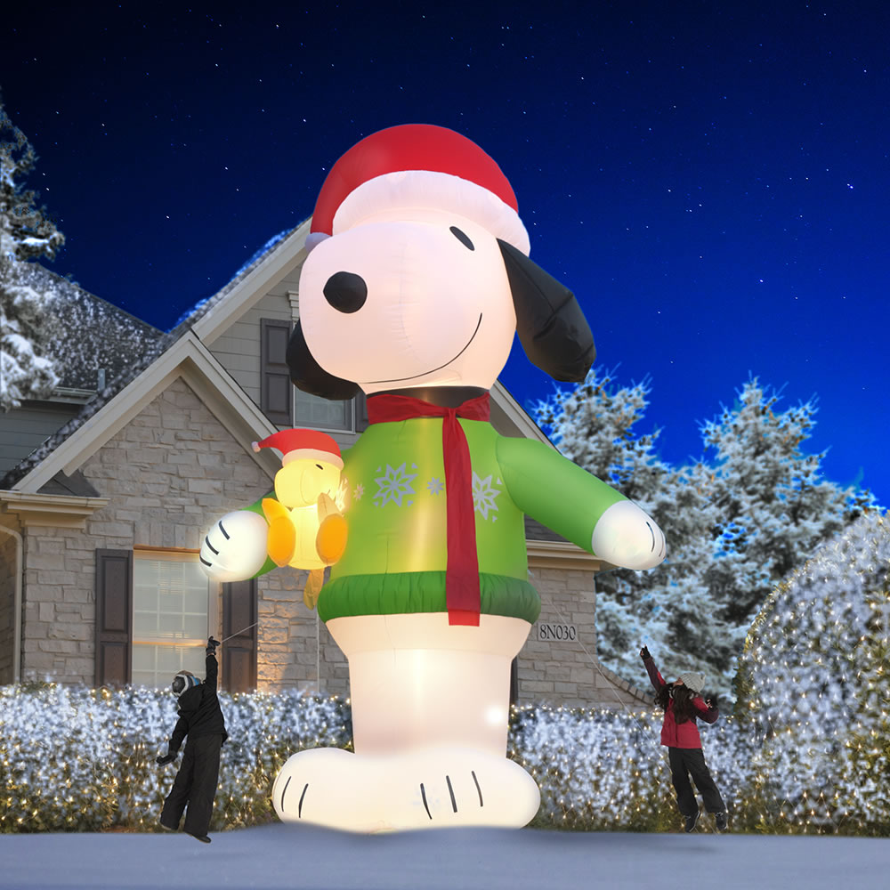 The Colossal 16 Inflatable Snoopy Hammacher Schlemmer