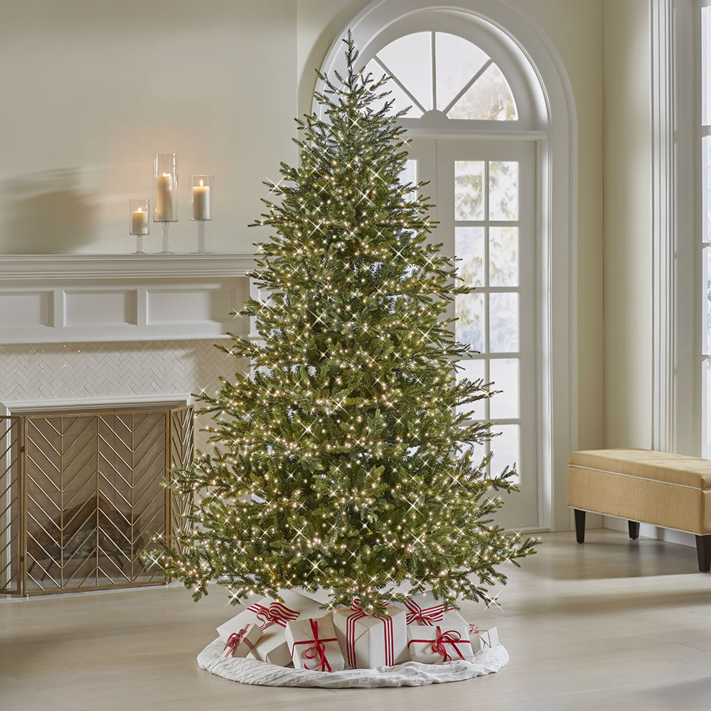 The 7 1/2' Select Your Ambiance 2,500 Light Tree - Hammacher Schlemmer