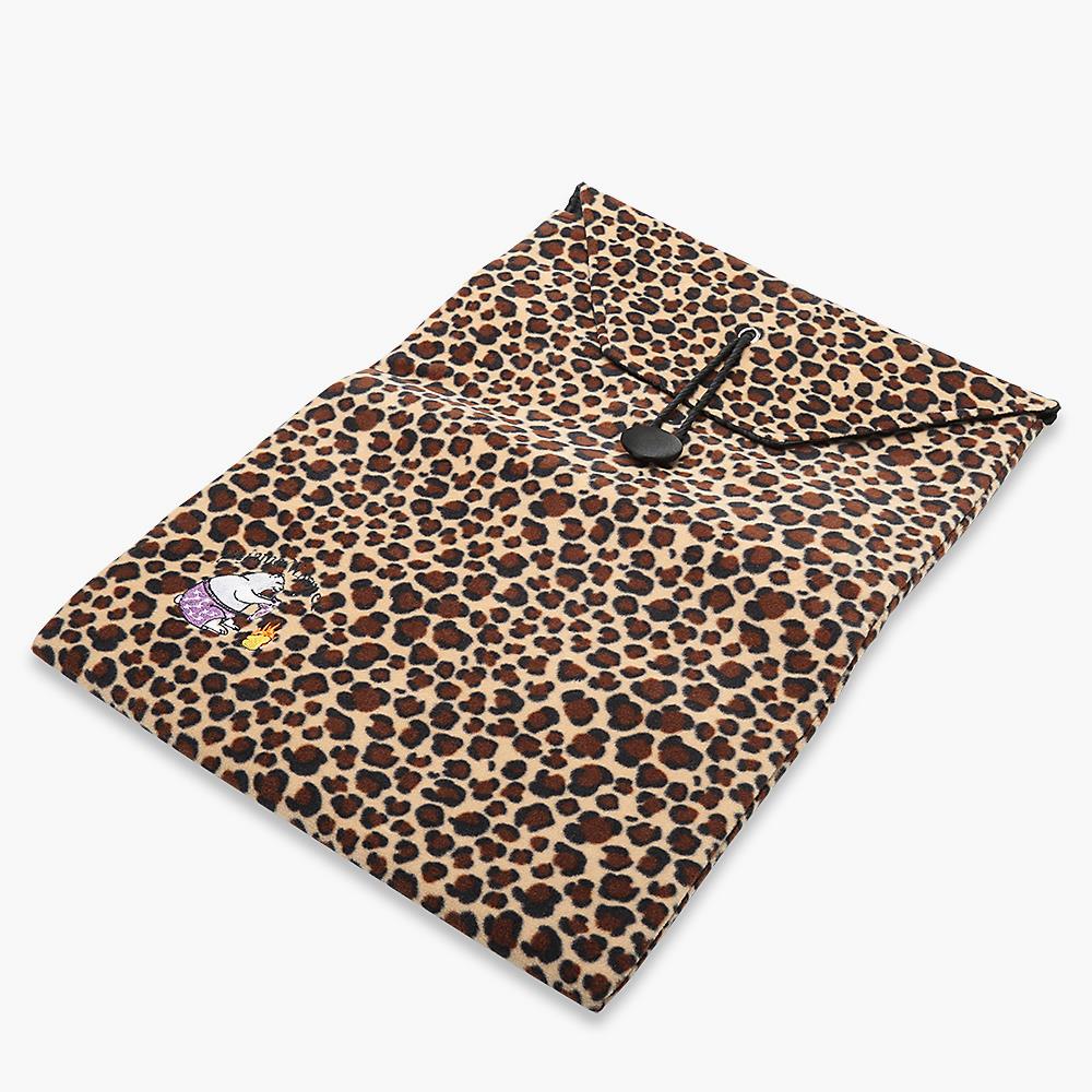 The Pajamas Warming Pouch (Cheetah) - Hammacher Schlemmer