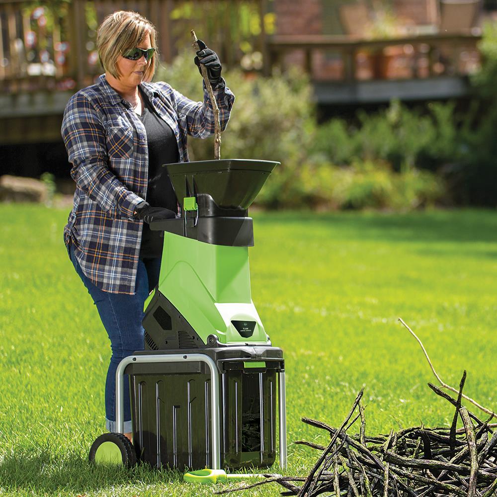 Earthwise 15-Amp Electric Corded Chipper Shredder with Collection Bag