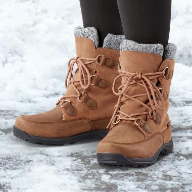 The Lightweight Packable Snow Boots (Women's) - Hammacher Schlemmer