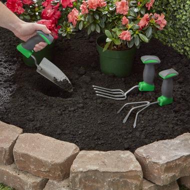 Ergonomic Garden Tools for People With Arthritis