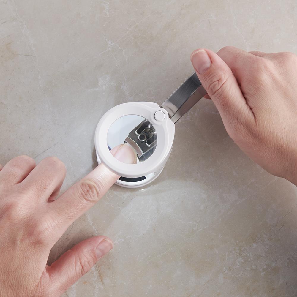 Magnifying Glass Led Splash-Proof Nail Clipper – GizModern