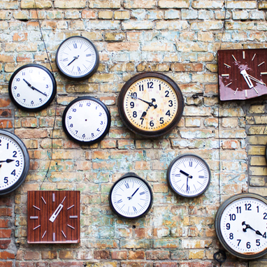 statement-wall-clocks-as-functional-art